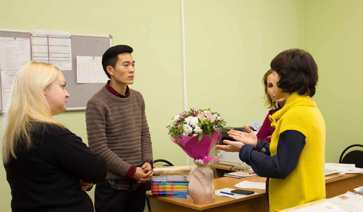 Chinese language teacher arrives at Minin University