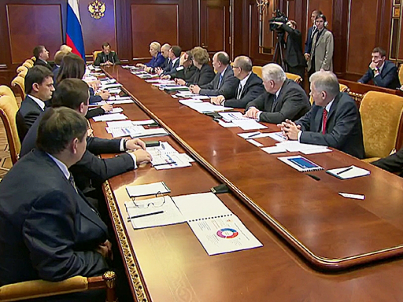 The Rector of Minin University presents Report at government Meeting hosted by Prime Minister