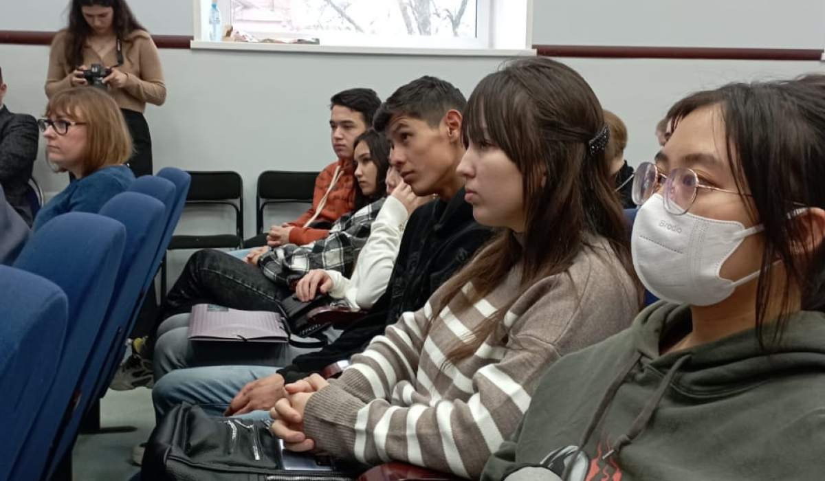 Minin university foreign students took part in the work session of the 