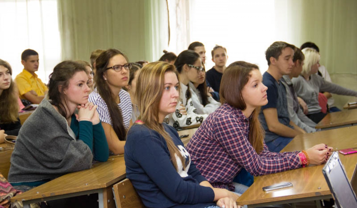UNO expert on environmental protection visits ecological department students at Minin University
