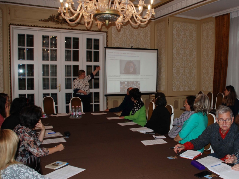 A lecturer of the Faculty of Humanities spoke about the formation of linguistic and cultural competence at a seminar in Hungary