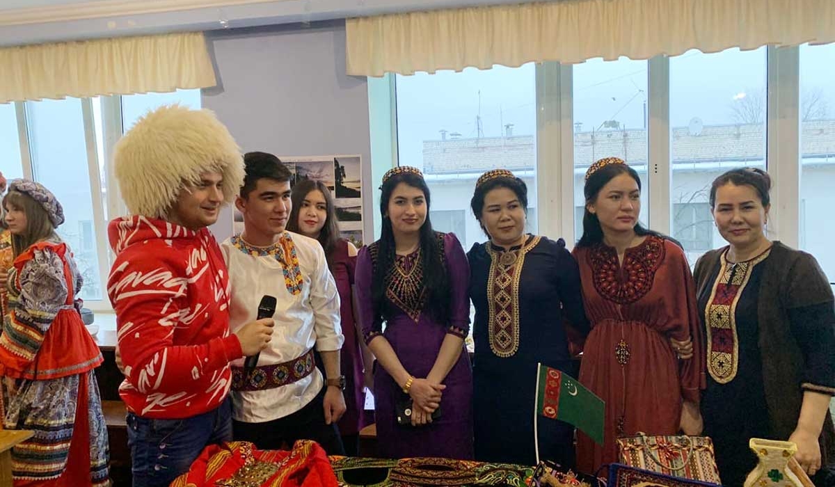 Minin University foreign students take part in the X International Festival of National Cultures 