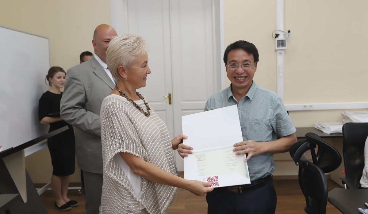 Advanced Training Courses for Teachers from China Finished in Minin University